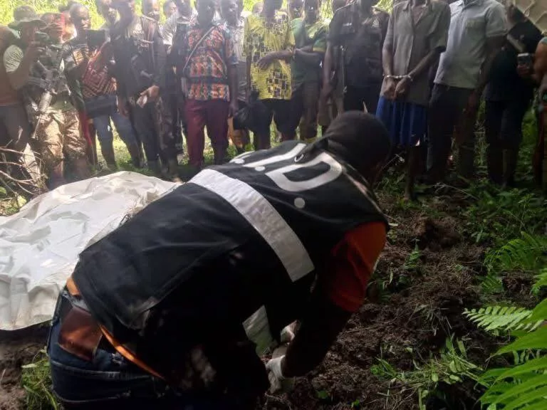 Husband unalives his wife for refusing his advances