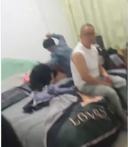 Chinese man nabs his wife cheating